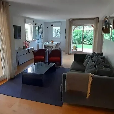 Apartment 115 M2 En Rez De Jardin