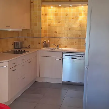 115 M2 En Rez De Jardin Apartment *